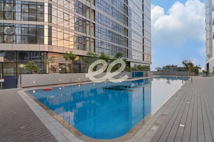 6 RB_pool_01. jpg