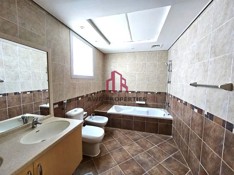 Unfurnished | Vacant | All En-Suite