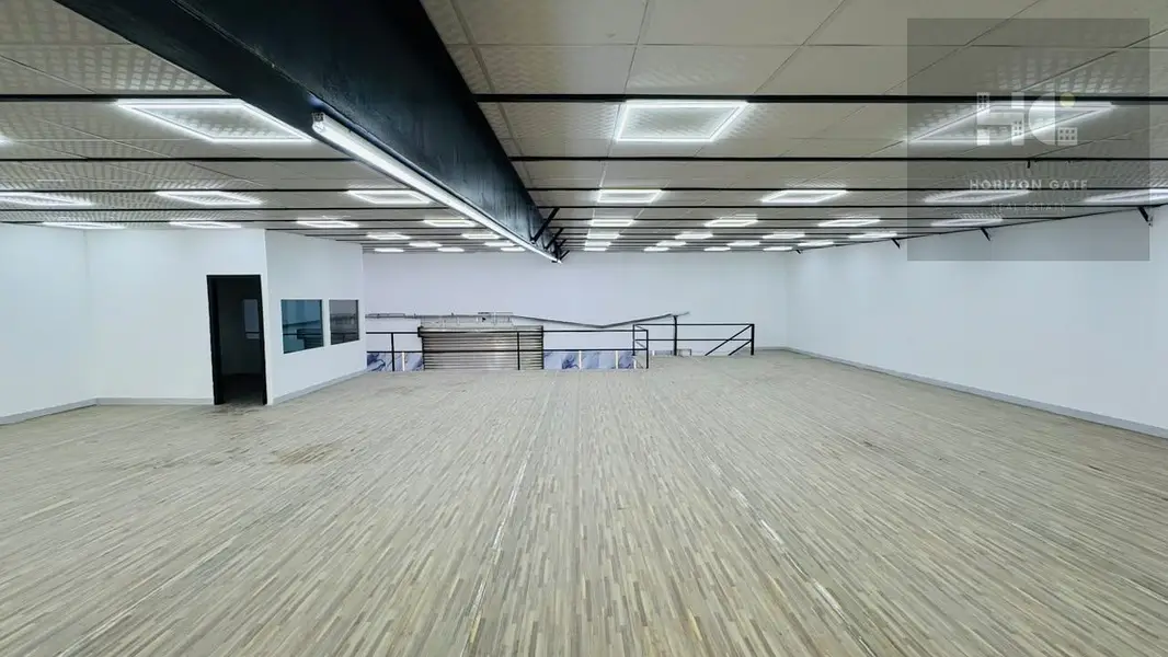 Warehouse with Mezzanine | 4,950 sq ft | Al Quoz