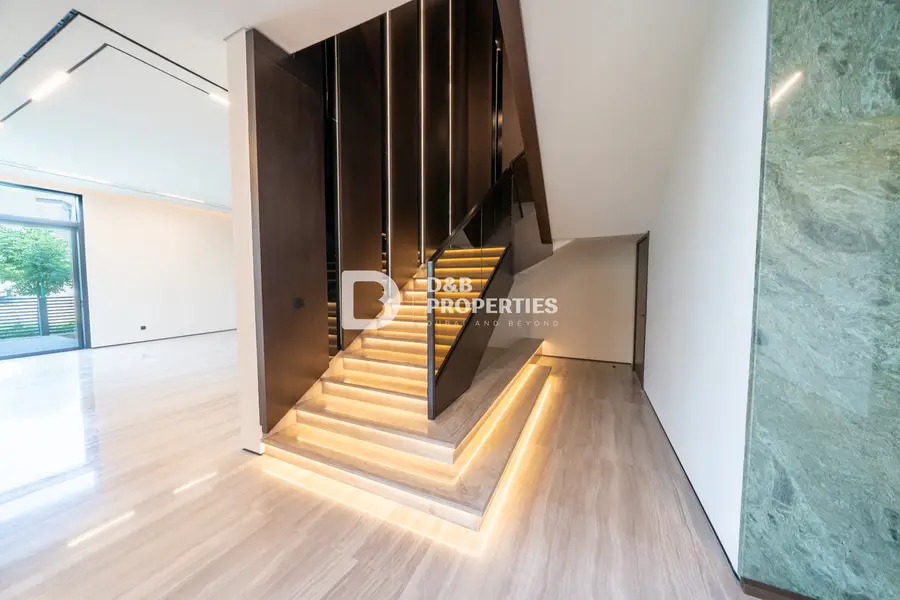 4BR+Maid+Office | Private Pool & Lift |Corner Plot