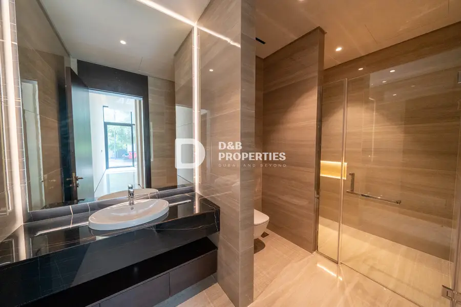 4BR+Maid+Office | Private Pool & Lift |Corner Plot