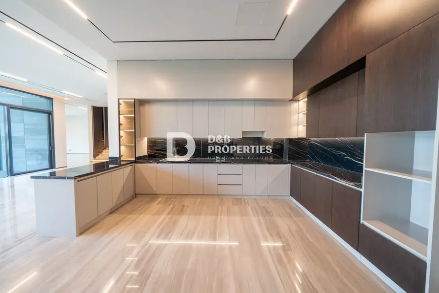 4BR+Maid+Office | Private Pool & Lift |Corner Plot