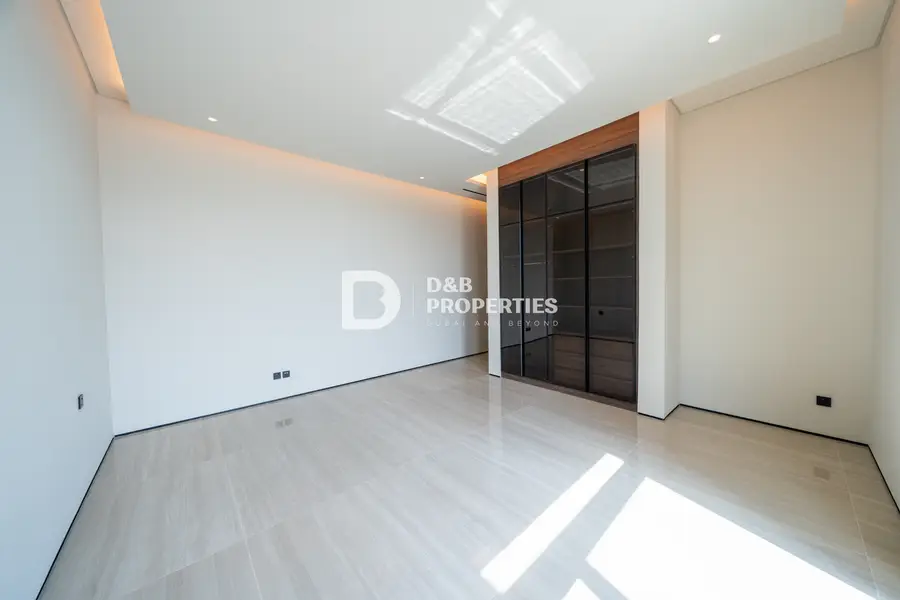 4BR+Maid+Office | Private Pool & Lift |Corner Plot