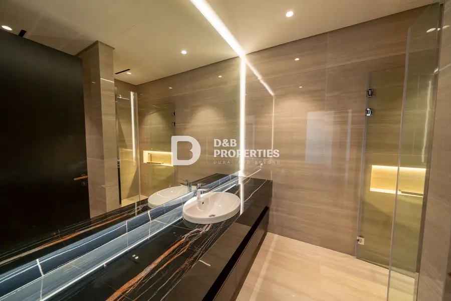 4BR+Maid+Office | Private Pool & Lift |Corner Plot