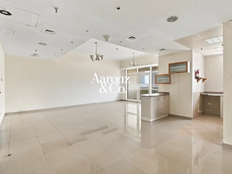 Vacant | Next to DMCC metro | Balcony | Low Floor