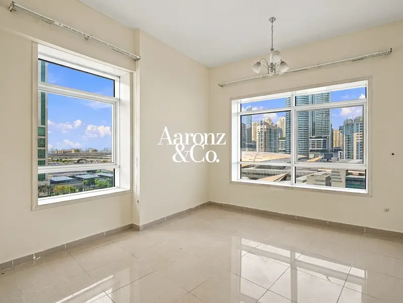 Vacant | Next to DMCC metro | Balcony | Low Floor