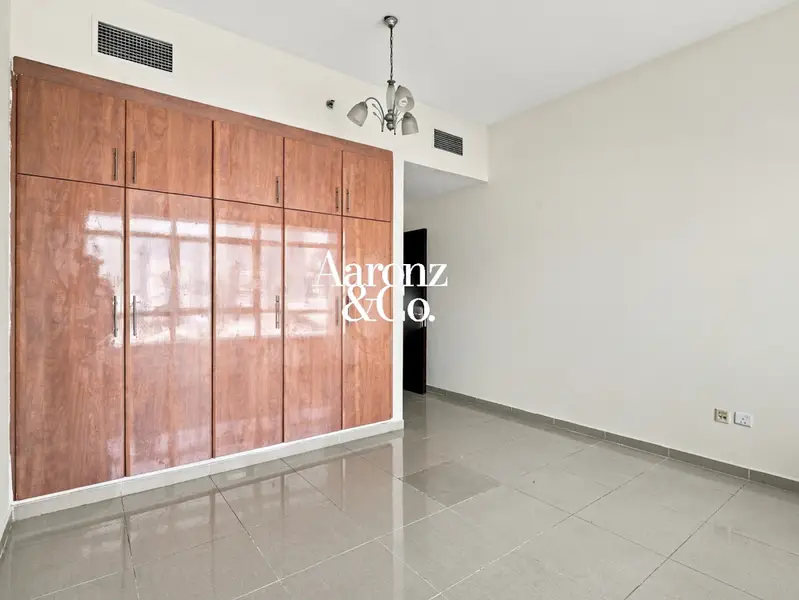 Vacant | Next to DMCC metro | Balcony | Low Floor