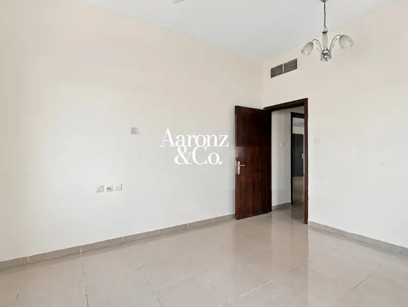 Vacant | Next to DMCC metro | Balcony | Low Floor