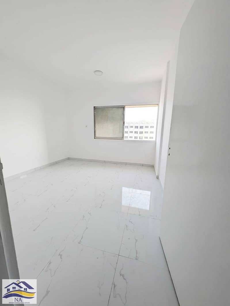 2 3700. jpg