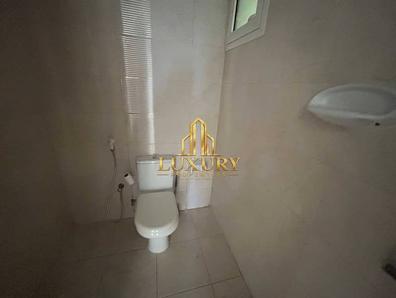5 6 BR VILLA AVAILABLE WITH 3 MASTER ROOMS | WITH MAJLIS ALONG BIG AREA