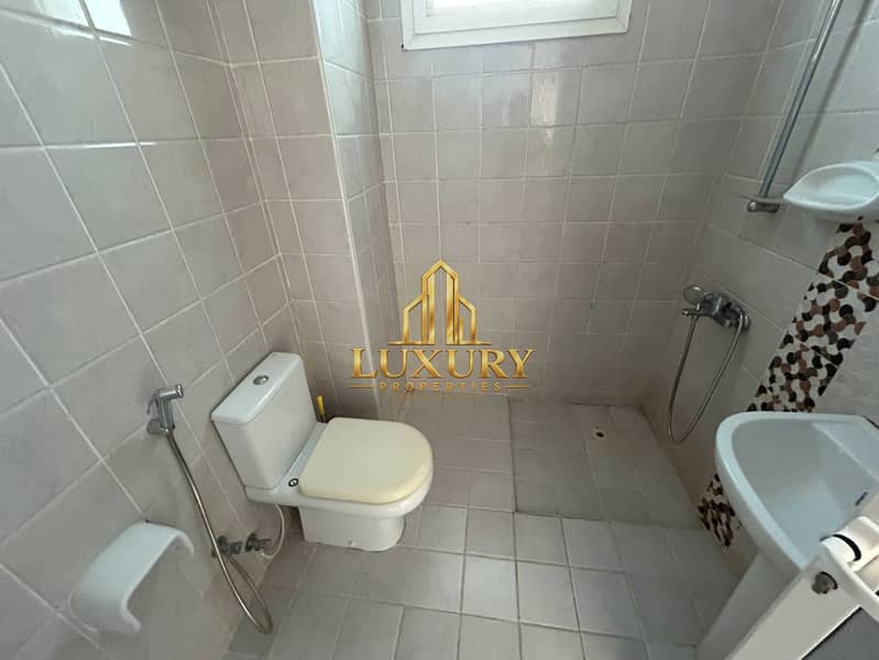 20 6 BR VILLA AVAILABLE WITH 3 MASTER ROOMS | WITH MAJLIS ALONG BIG AREA