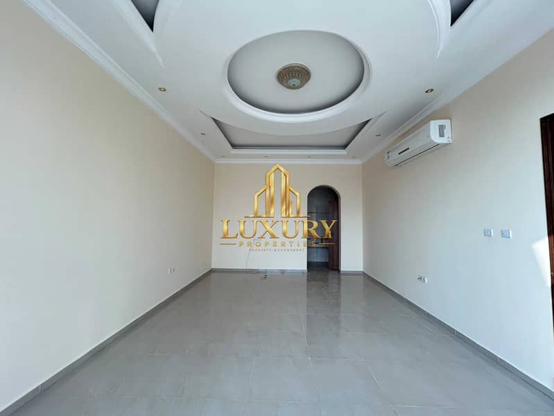 33 6 BR VILLA AVAILABLE WITH 3 MASTER ROOMS | WITH MAJLIS ALONG BIG AREA