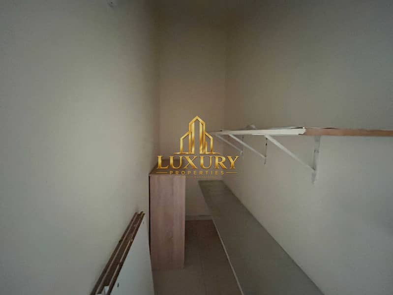 34 6 BR VILLA AVAILABLE WITH 3 MASTER ROOMS | WITH MAJLIS ALONG BIG AREA