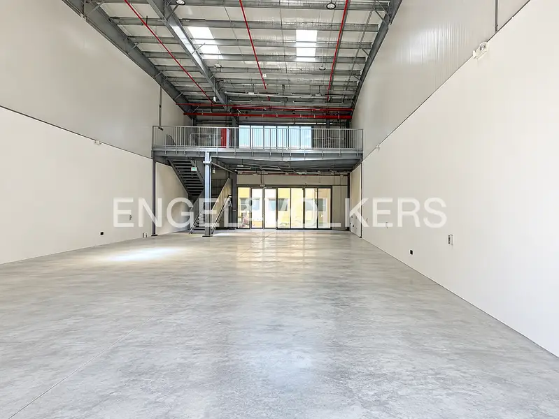 Modern Warehouse | Mezzanine | High Power