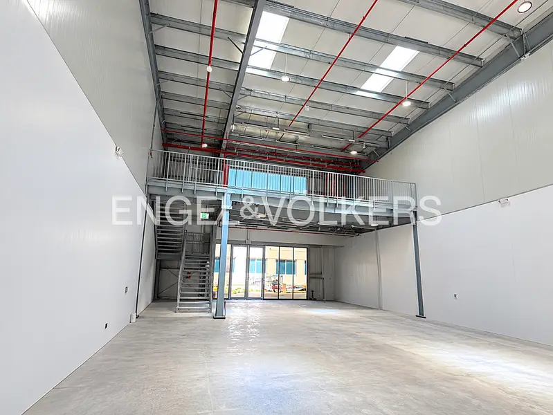 Modern Warehouse | Mezzanine | High Power
