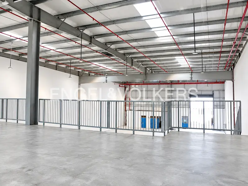 Modern Warehouse | Mezzanine | High Power