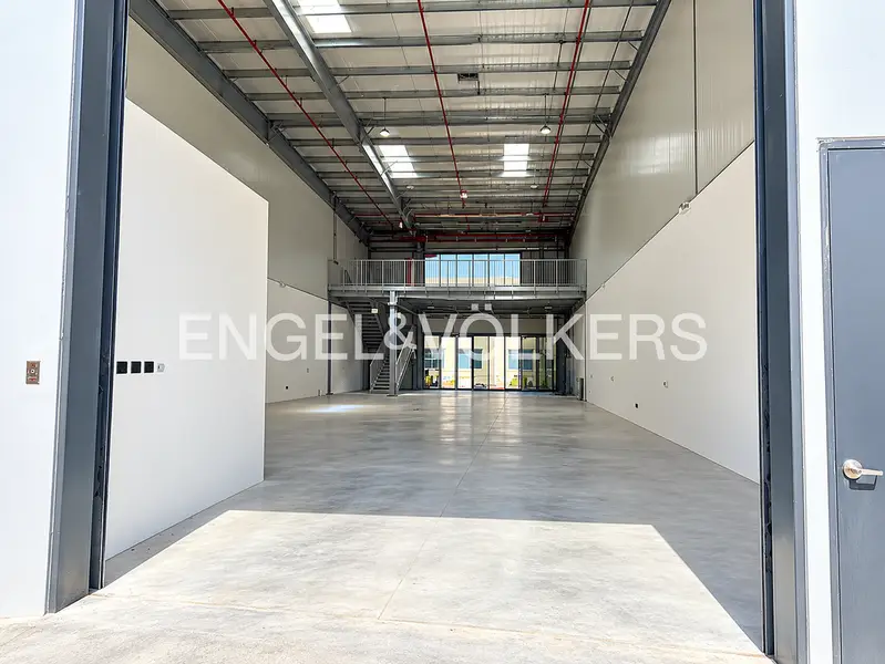 Modern Warehouse | Mezzanine | High Power