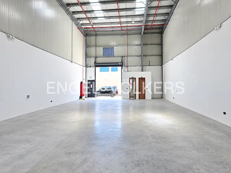 Modern Warehouse | Mezzanine | High Power