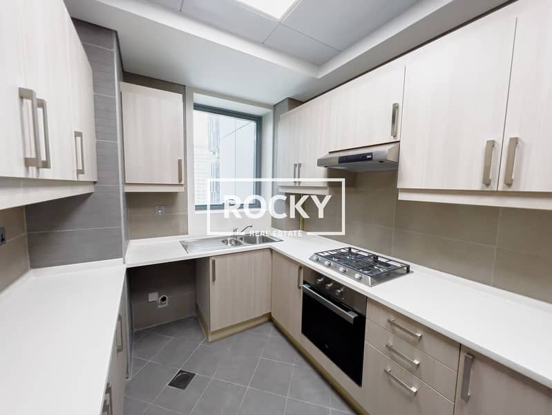 4 Rocky Real Estate - Business Bay - Art XVIII - apartment-0718. JPG