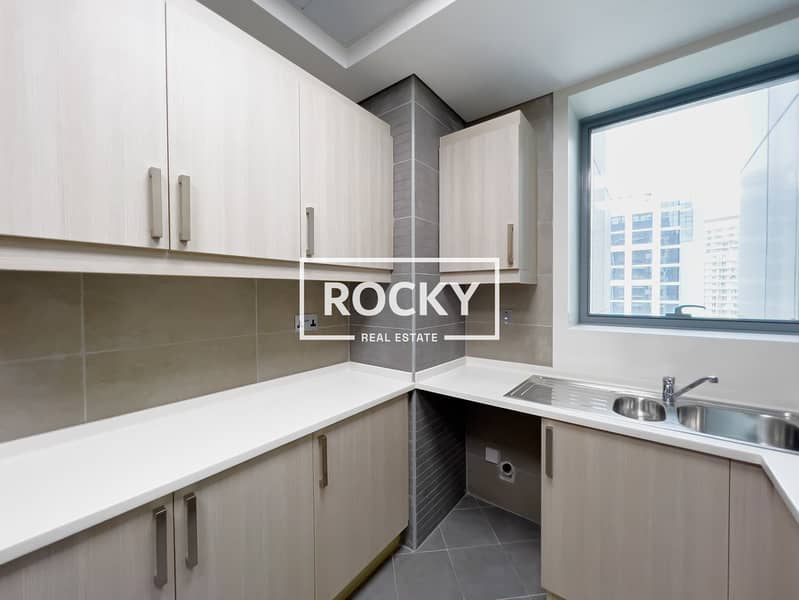 5 Rocky Real Estate - Business Bay - Art XVIII - apartment-0719. JPG