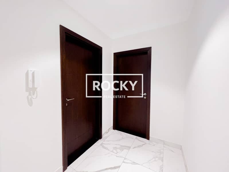 7 Rocky Real Estate - Business Bay - Art XVIII - apartment-0725. JPG