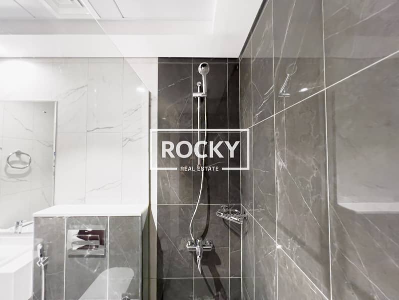 9 Rocky Real Estate - Business Bay - Art XVIII - apartment-0741. JPG