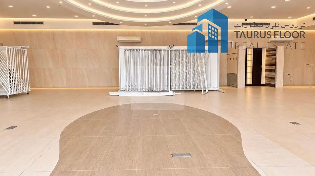 Best Offer || Prime Location || Showroom for Rent