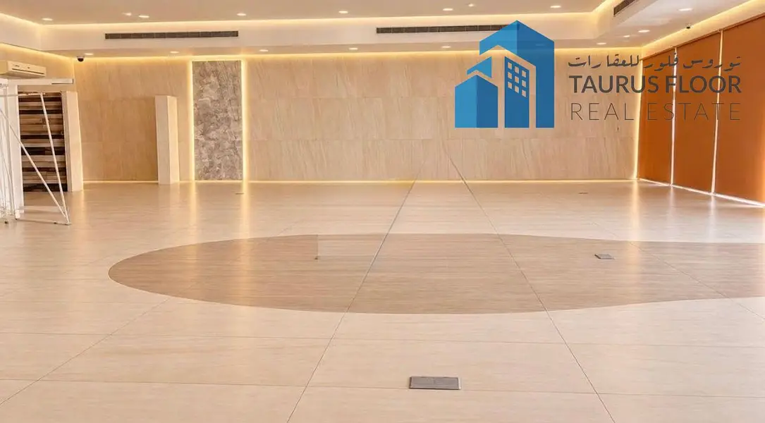 Best Offer || Prime Location || Showroom for Rent