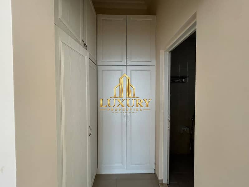9 Spacious 6BHK Villa + Majlis | 6,000 Sq. Ft. | Private Parking | Hoshi