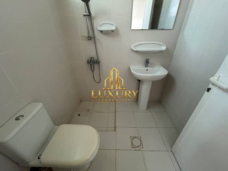 35 Spacious 6BHK Villa + Majlis | 6,000 Sq. Ft. | Private Parking | Hoshi