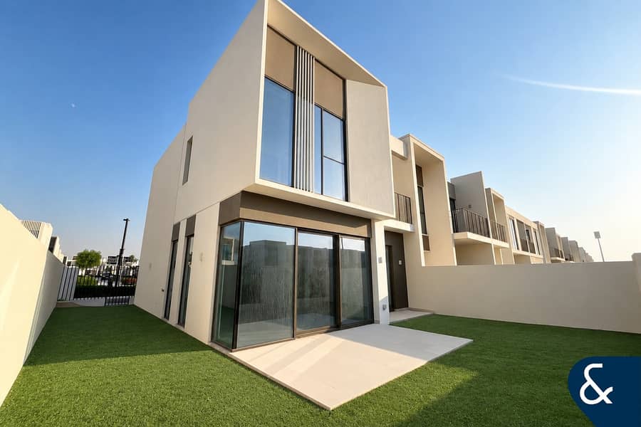 位于山谷小区,塔利亚别墅区 4 卧室的别墅 170000 AED - 16861610 位于山谷小区,塔利亚别墅区 4 卧室的别墅 170000 AED - 16861610