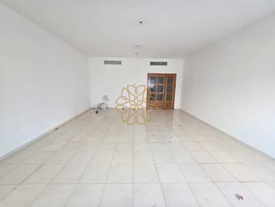 Appartement de 3 chambres à à louer à Al Khan, Sharjah - 65332. jpg Appartement de 3 chambres à à louer à Al Khan, Sharjah - 65332. jpg