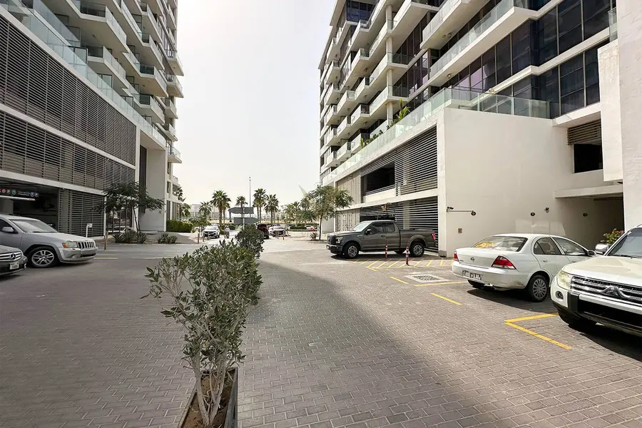 GOLF COMMUNITY | PRIME LOCATION | SPACIOUS 1BR