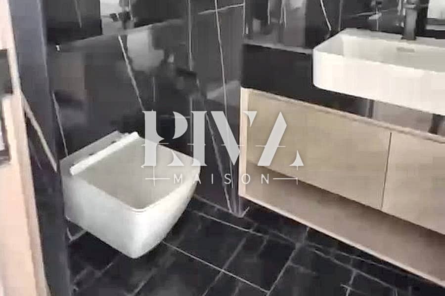 9 RM_LISTING_06_bathroom. jpg