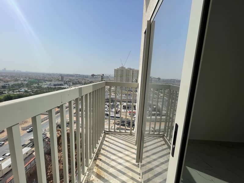 4 image_3
