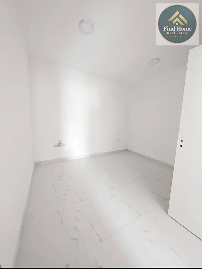 6 10384. jpg