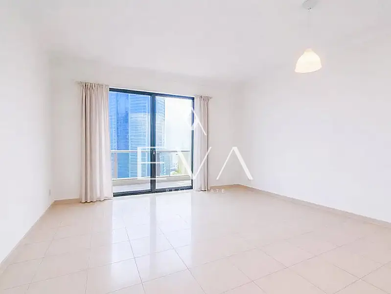 FULL MARINA VIEW | VACANT ON TRANSFER | EXPANSIVE