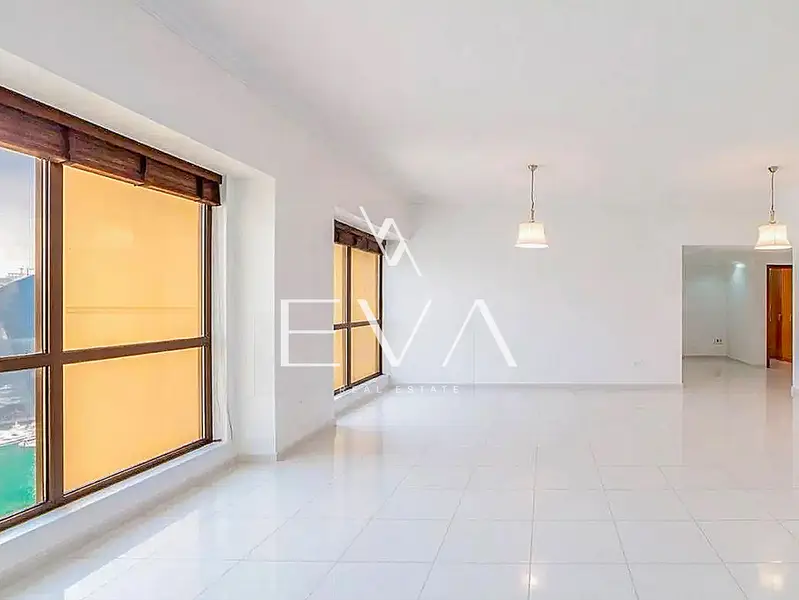 FULL MARINA VIEW | VACANT ON TRANSFER | EXPANSIVE