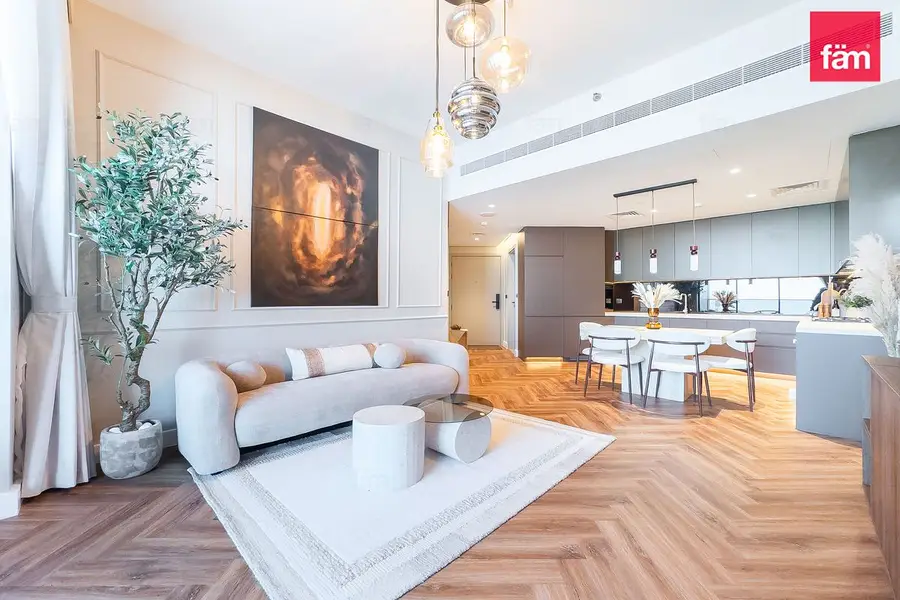 Big Layout| High Floor | Vacant | Fully Furnished