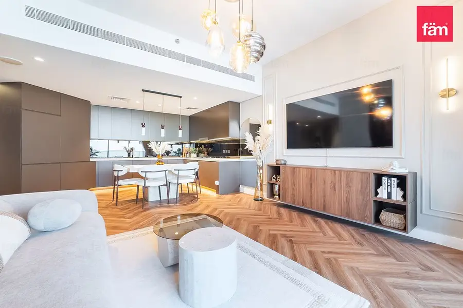 Big Layout| High Floor | Vacant | Fully Furnished