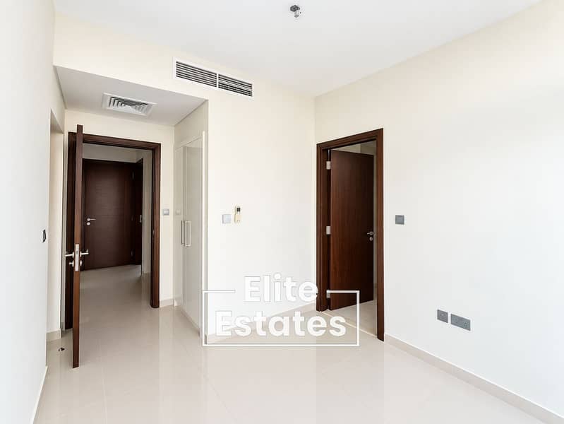 5 Bright Minimalist Apartment Interior. png