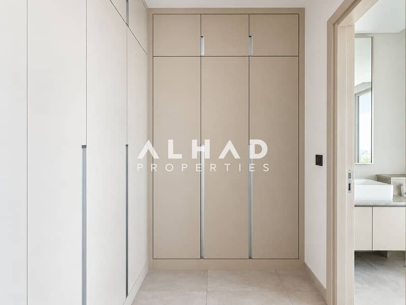 5 Minimalist Scandinavian Entryway with Built-In Wardrobes. png