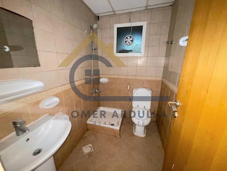 3 69994. jpg