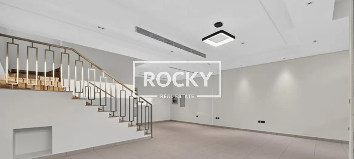 SPACIOUS 3BR + MAIDS COMMUNITY VILLA WITH OPEN KITCHEN | DIP 1