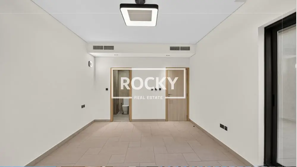 SPACIOUS 3BR + MAIDS COMMUNITY VILLA WITH OPEN KITCHEN | DIP 1