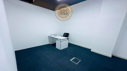 Office zum Miete in Dubai Investments Park (DIP), Dubai - 169670. jpg