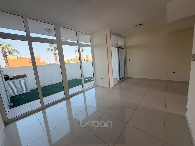 Single row | Well Maintained| Balcony Terrace| Single row