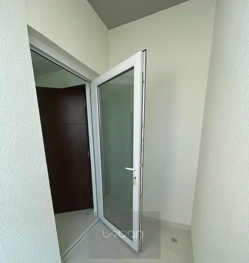 Single row | Well Maintained| Balcony Terrace| Single row