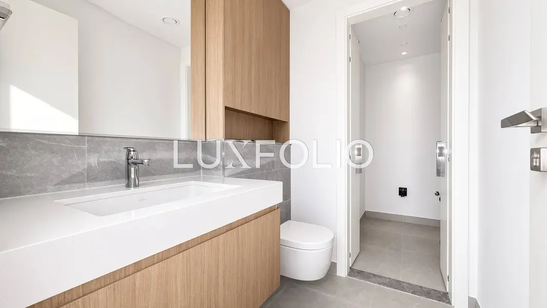 Golf View | Semi-Upgraded | Vacant