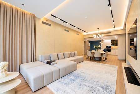 3 Bedroom Apartment for Sale in Palm Jumeirah, Dubai - Exclusive Fully Renovated with Home Office 3 Bedroom Apartment for Sale in Palm Jumeirah, Dubai - Exclusive Fully Renovated with Home Office